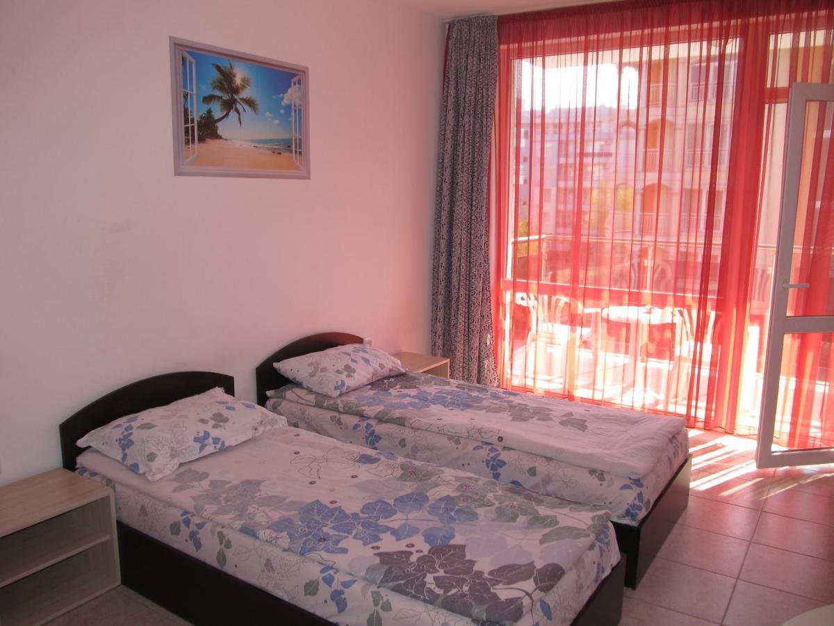 And In Cote D'azure Apartment